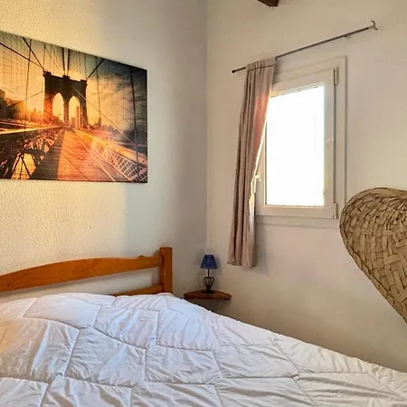 Lägenhet Family With Bedroom, Mezzanine, Sleeping & Parking