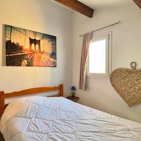 Family With Bedroom, Mezzanine, Sleeping & Parking * Frontignan